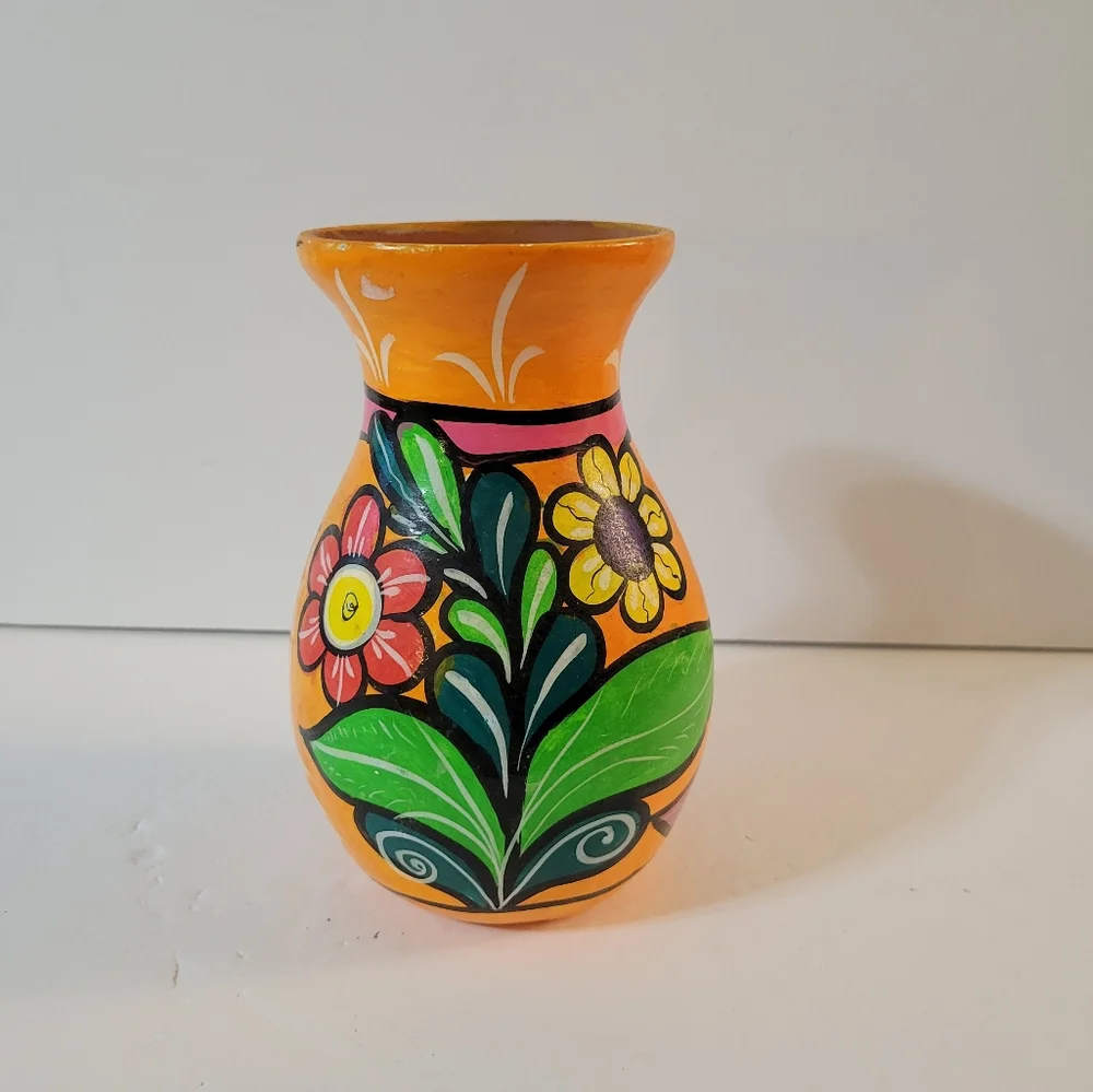 Talavera colorful hand